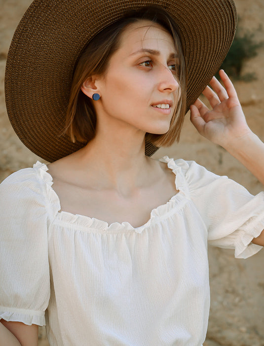 I design to make women feel confident and fashion.