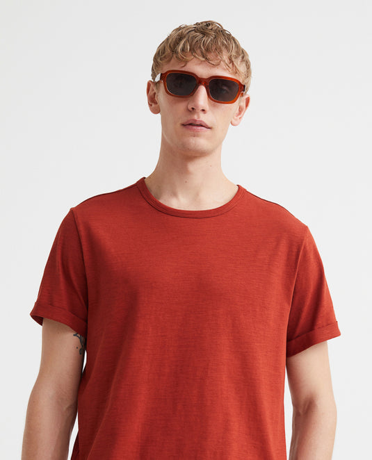 Regular round neck