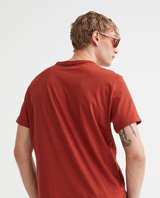 Regular round neck
