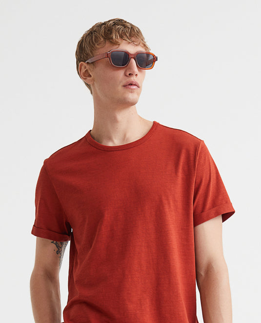 Regular round neck